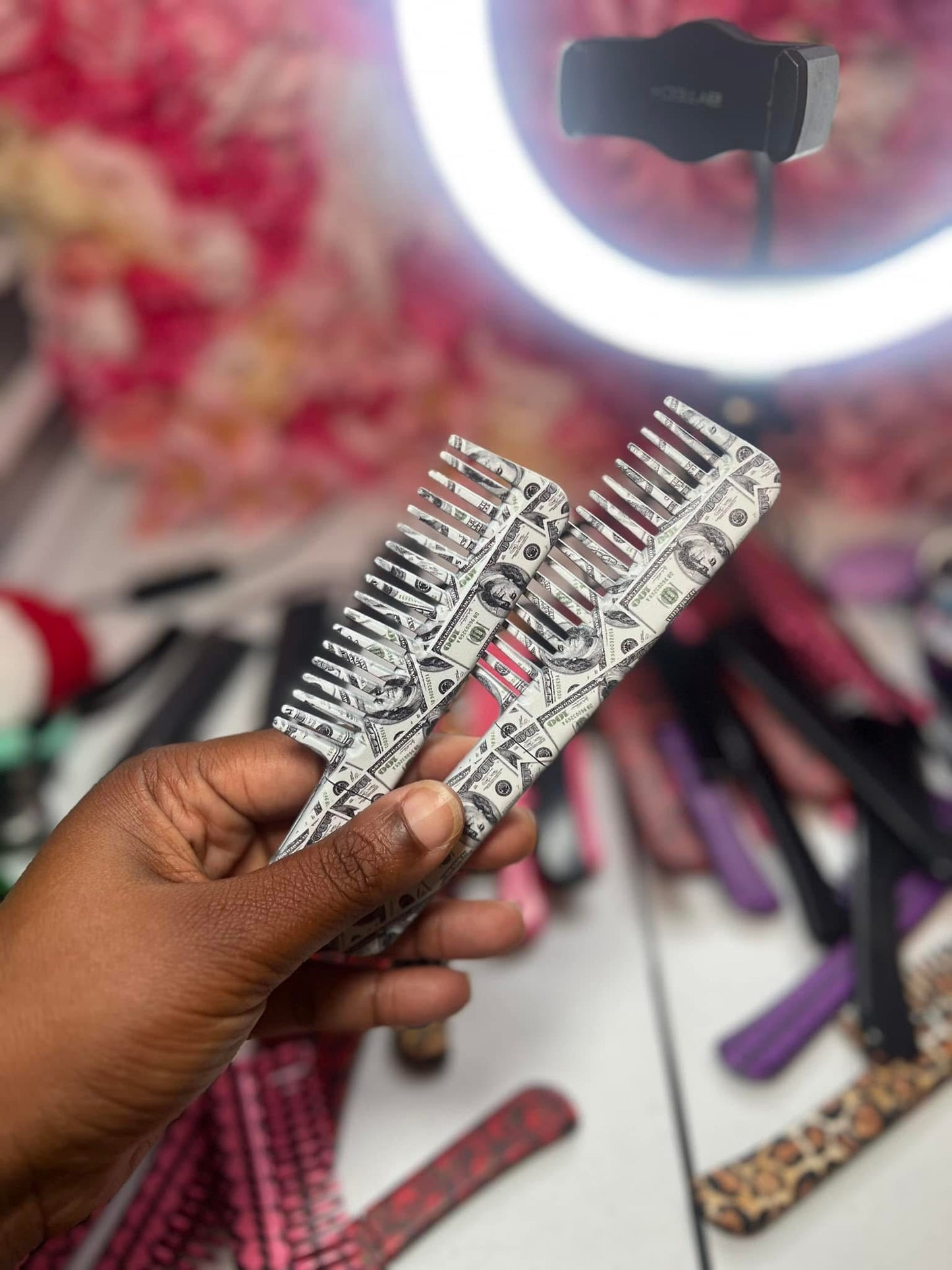 Discreet Comb