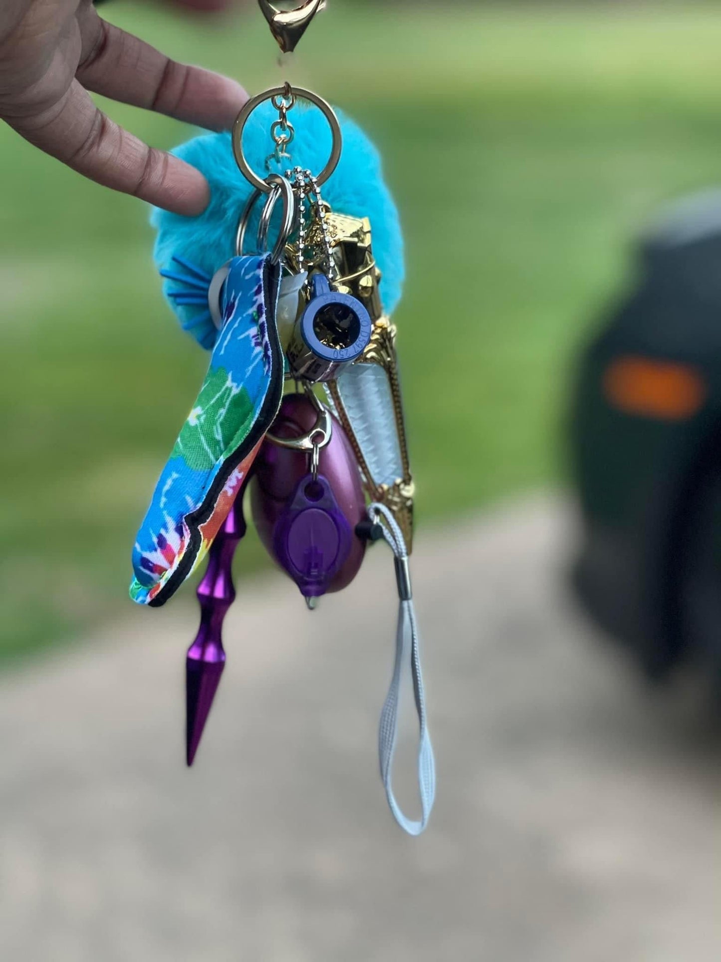 11 PCS KEYCHAIN SET