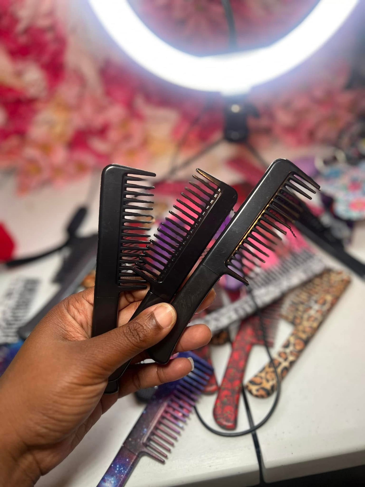 Discreet Comb
