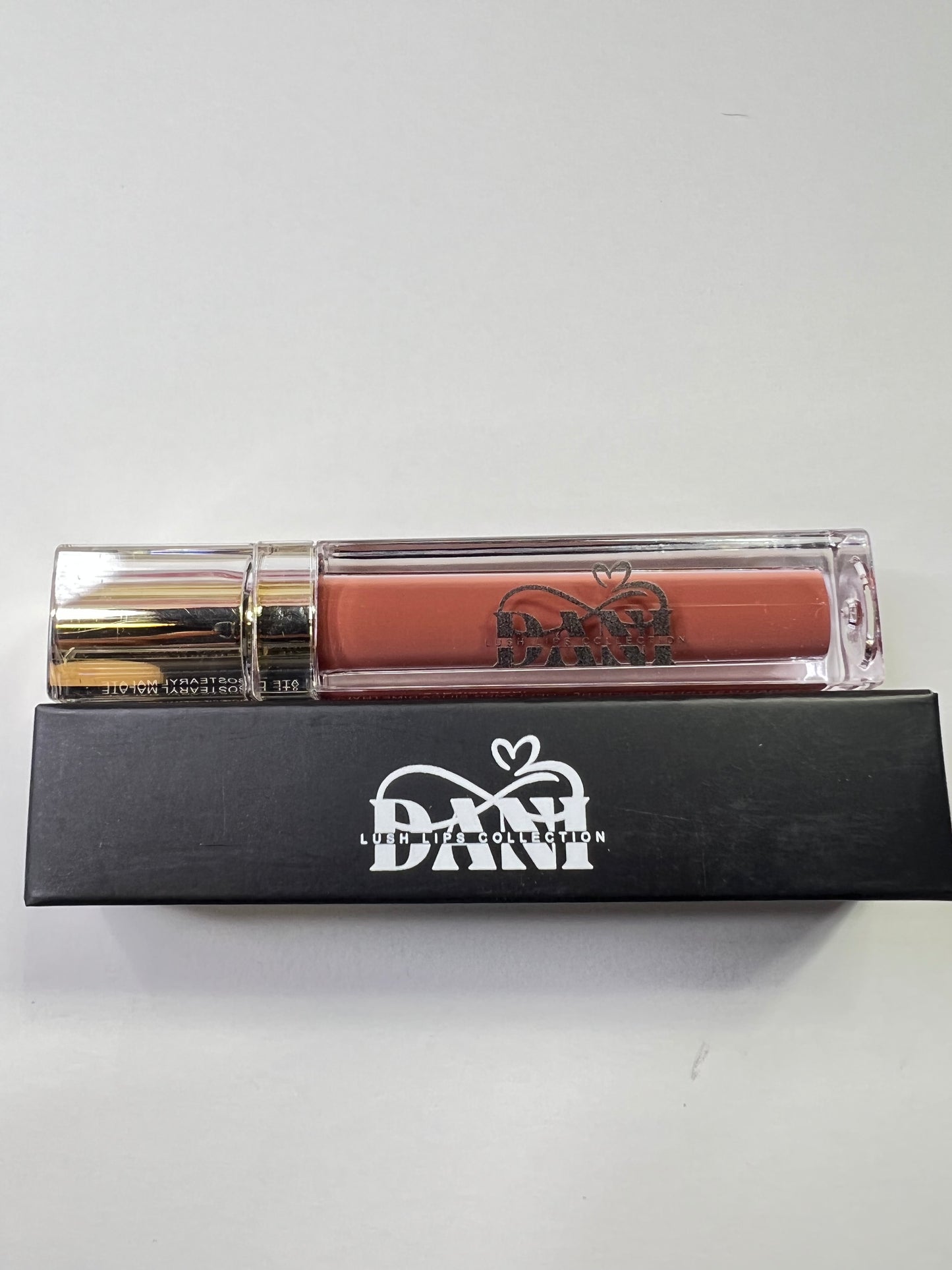 HANNAH 12 (SOFT MATTE STAIN LIP GLOSS)