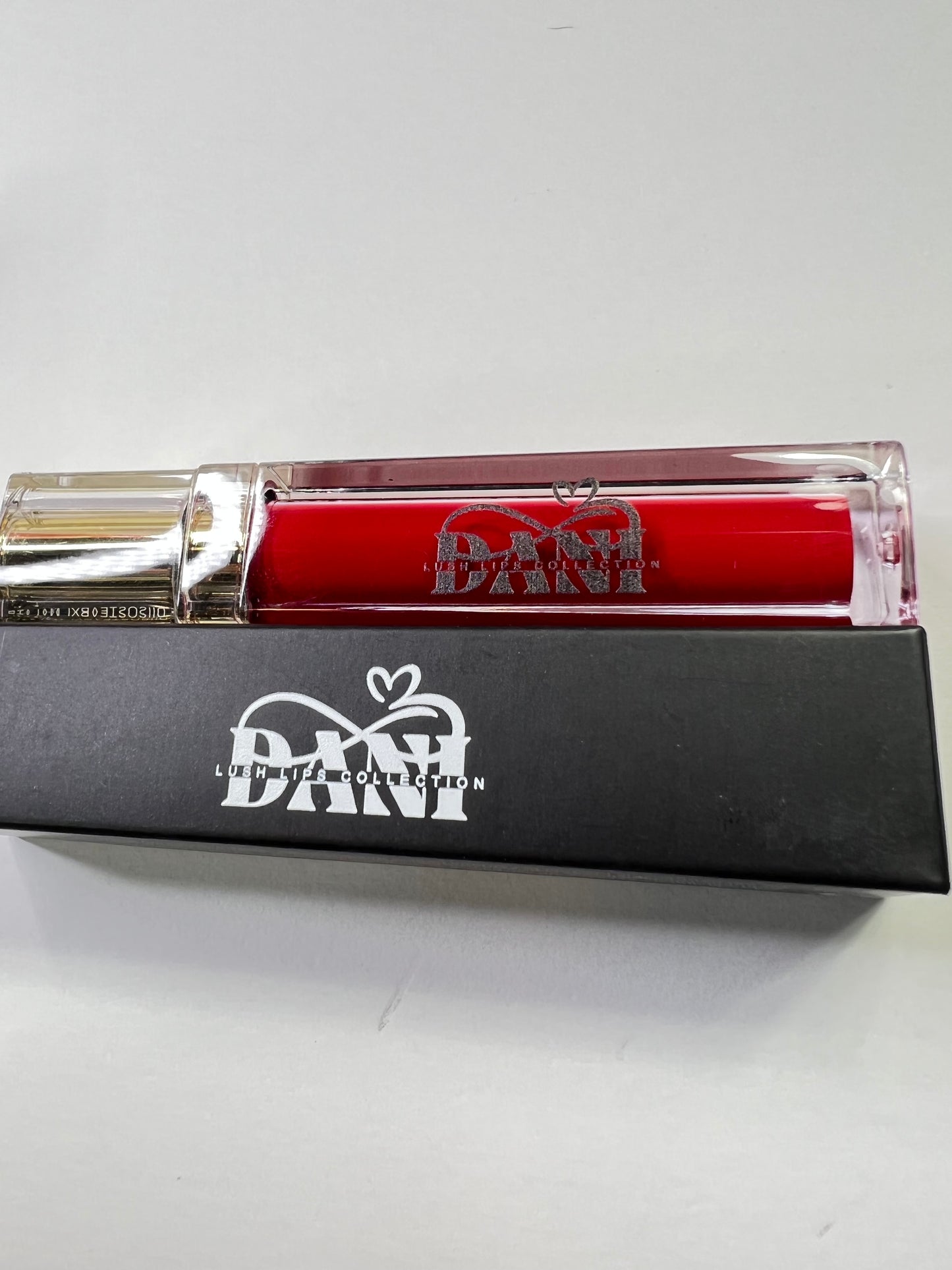 HELEN 01 (SOFT MATTE STAIN LIP GLOSS)